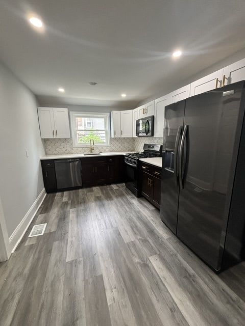 2037 East Cumberland Street – photo 4
