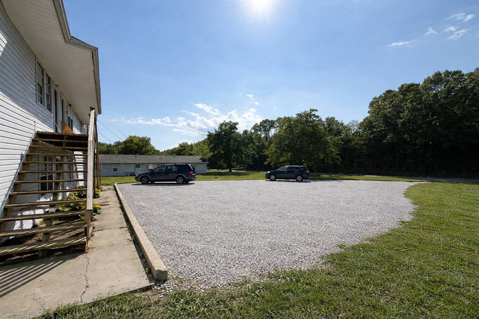 2 bedroom, 1 bath – photo 2