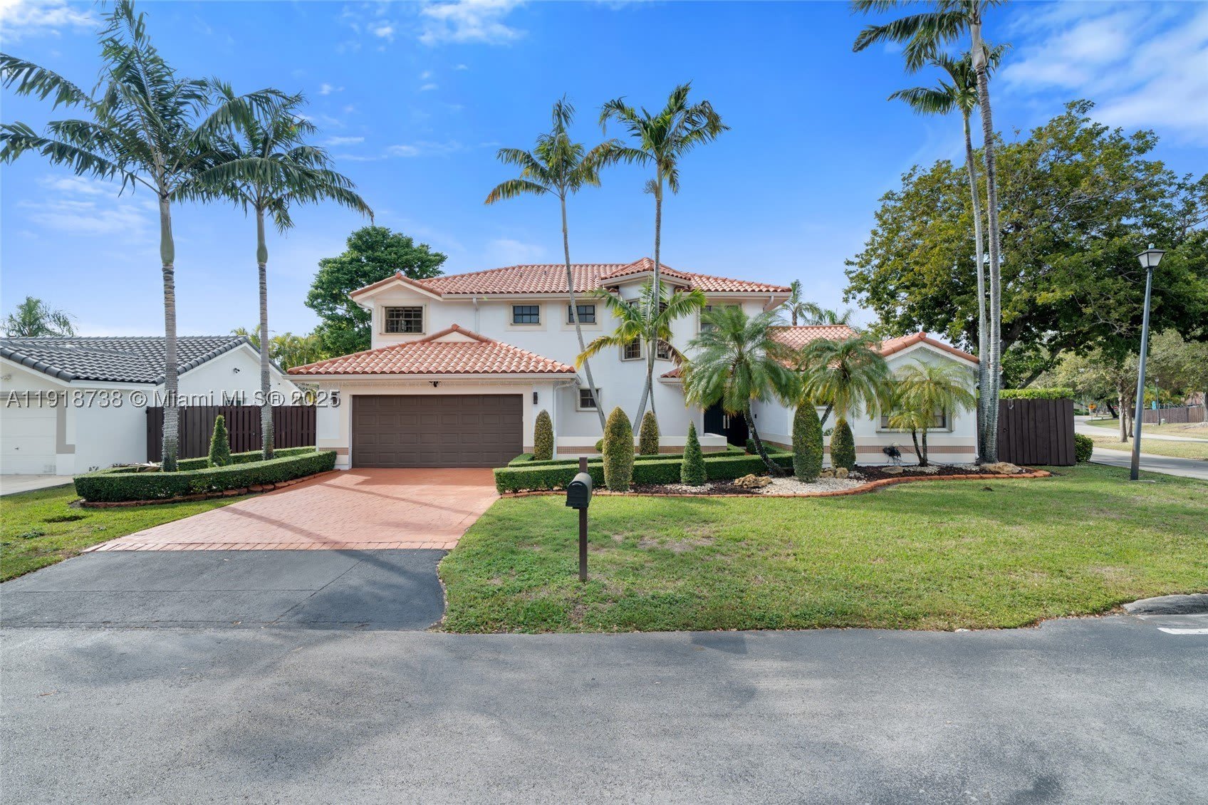 5424 SW 154th Pl – photo 2