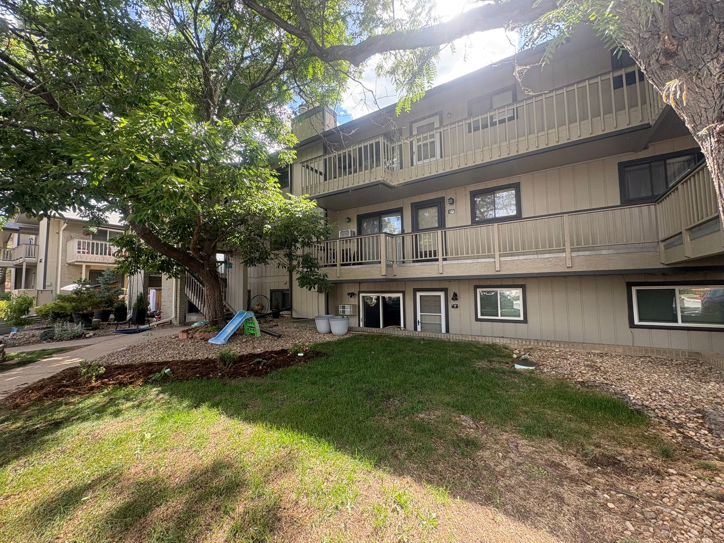*AVAILABLE NOW* 2 Bedroom 2 Bath- AUGUST RENT FREE – photo 1