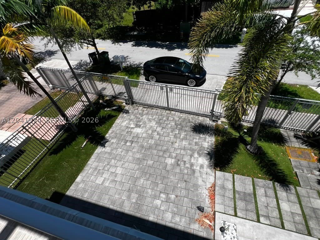 18975 Atlantic Blvd – photo 2