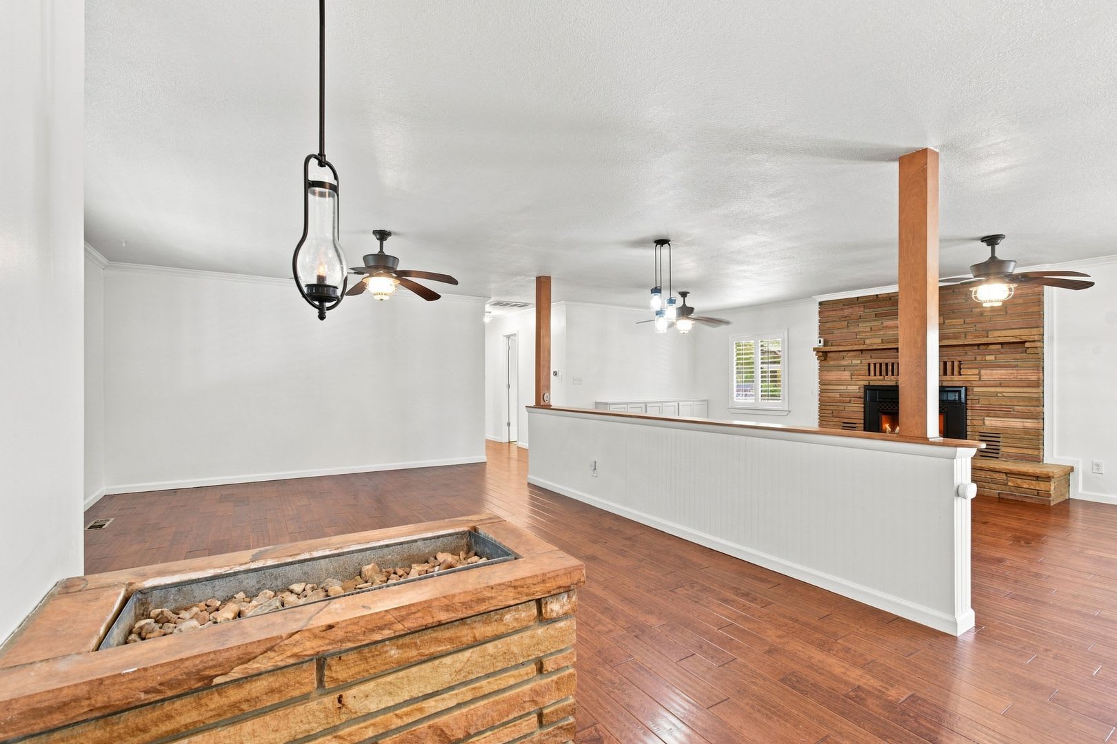 ONE OF A KIND BIXBY RENTAL WITH SPRAWLING YARD! MOVE IN READY! – photo 4