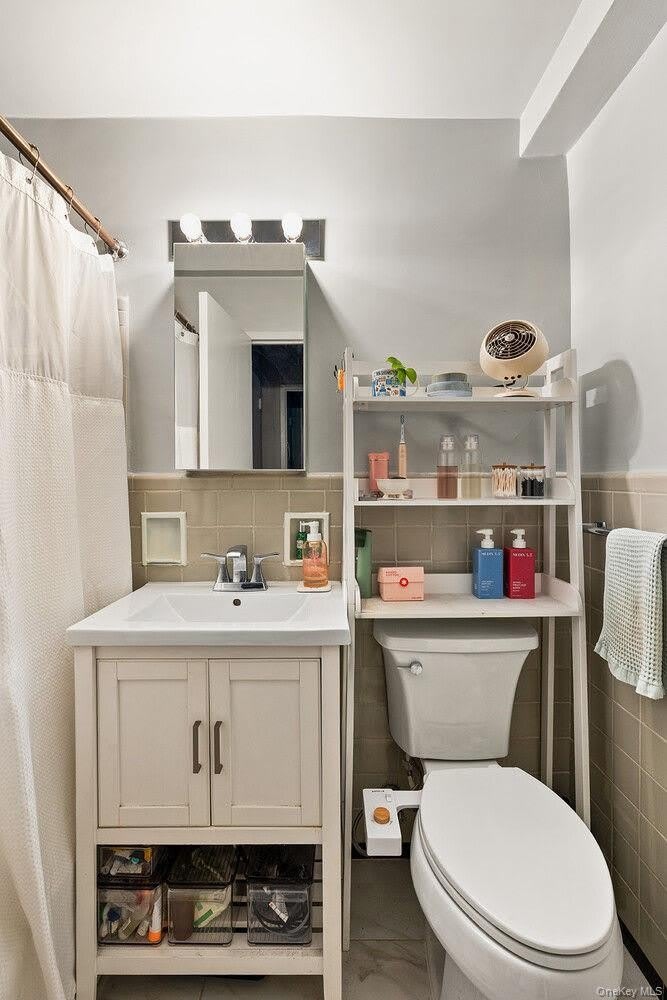 235 ADAMS Street – photo 4