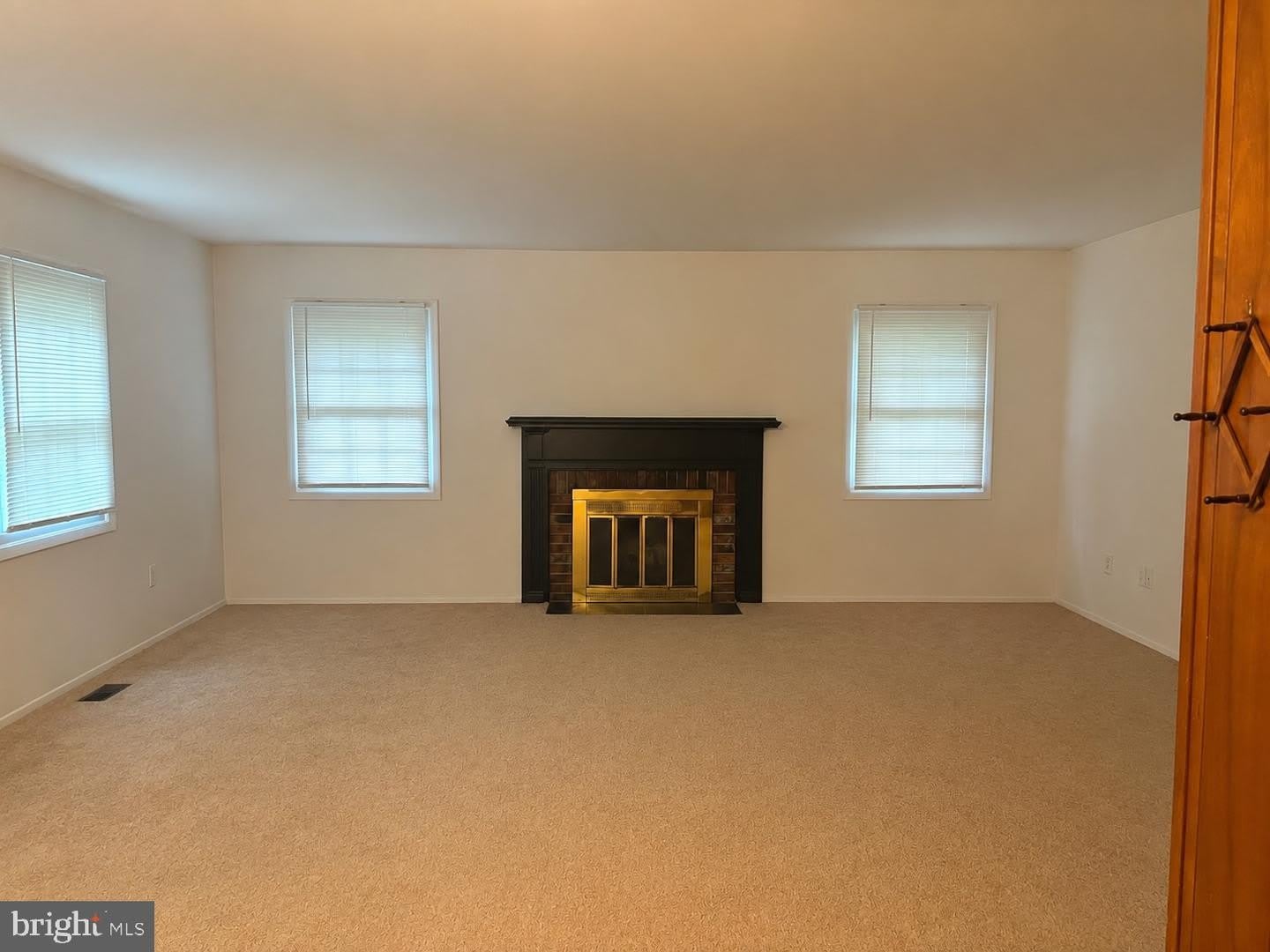 2207 HYSON PL – photo 3