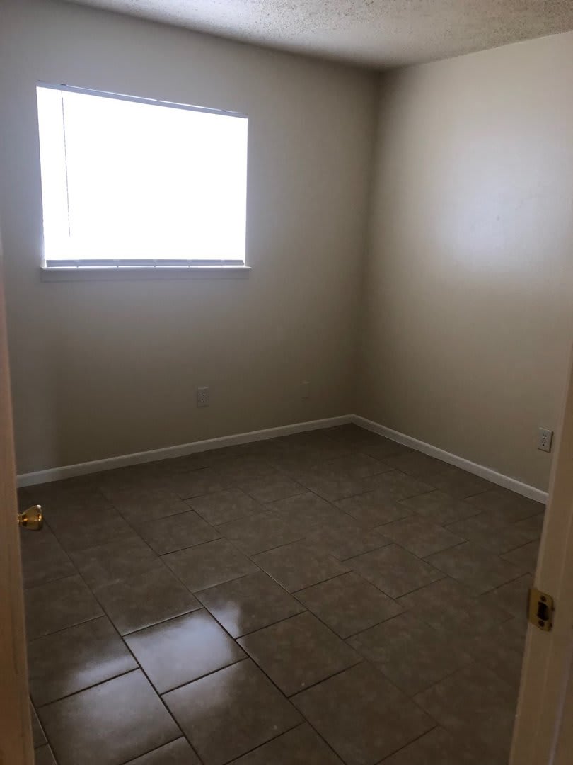 Nicely remodeled 1 bedroom, 1 bath apartment homes minutes from Fort Hood – photo 2