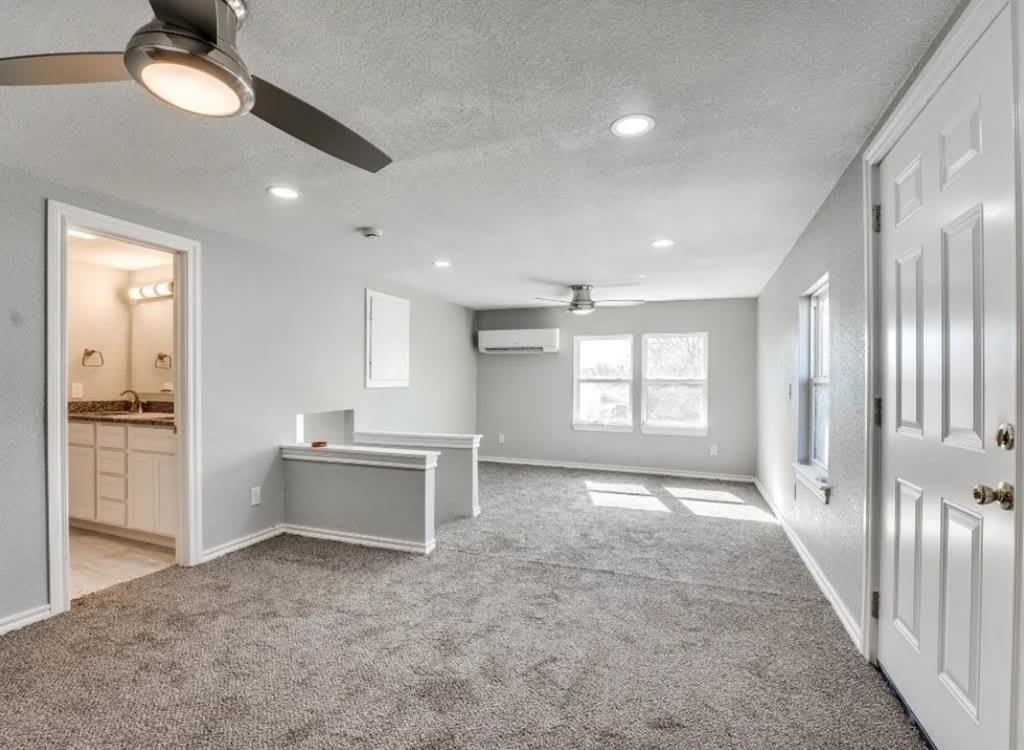 228 W Fairchild – photo 5
