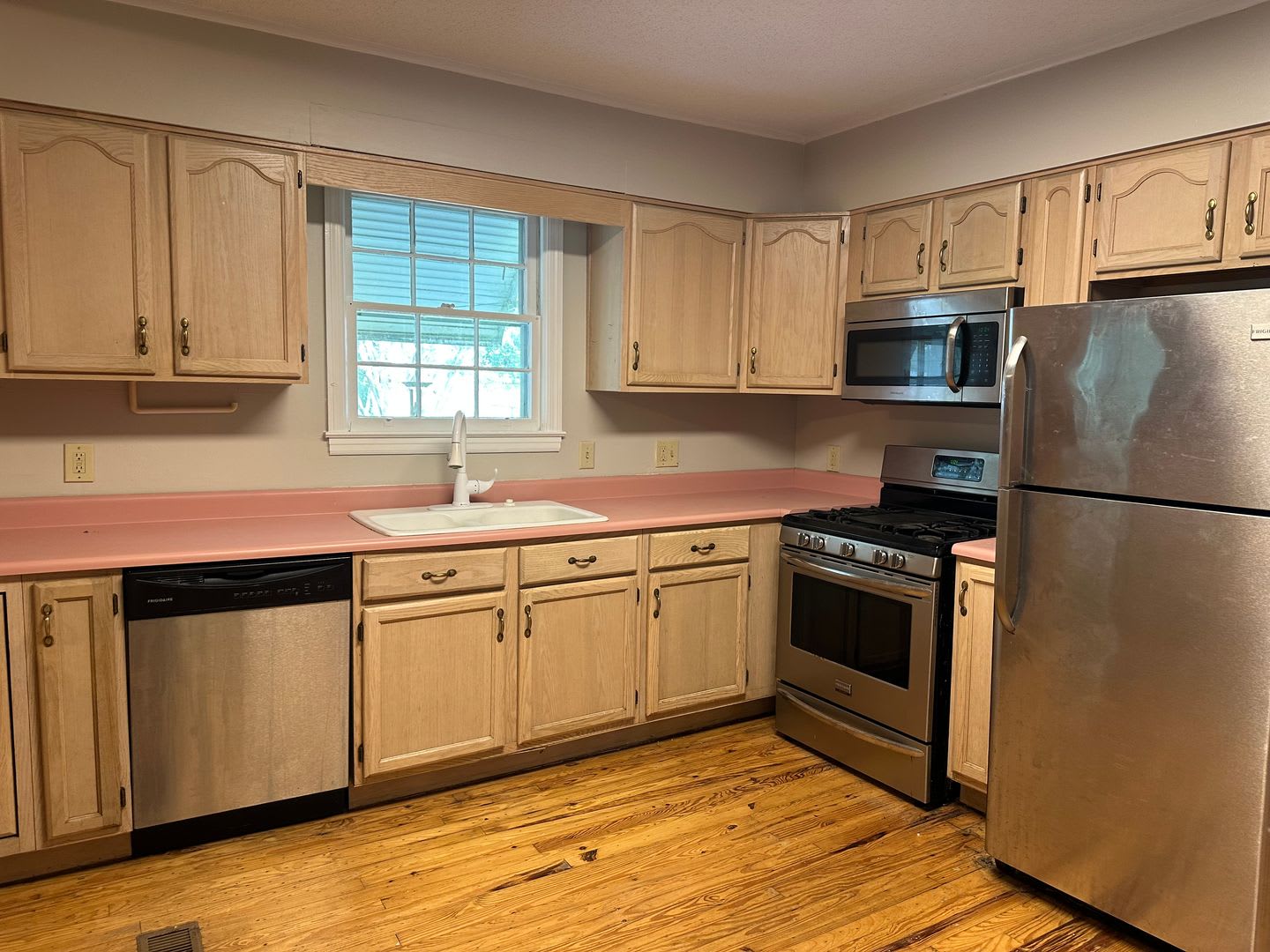 2 2 Close To Downtown Savannah – photo 2