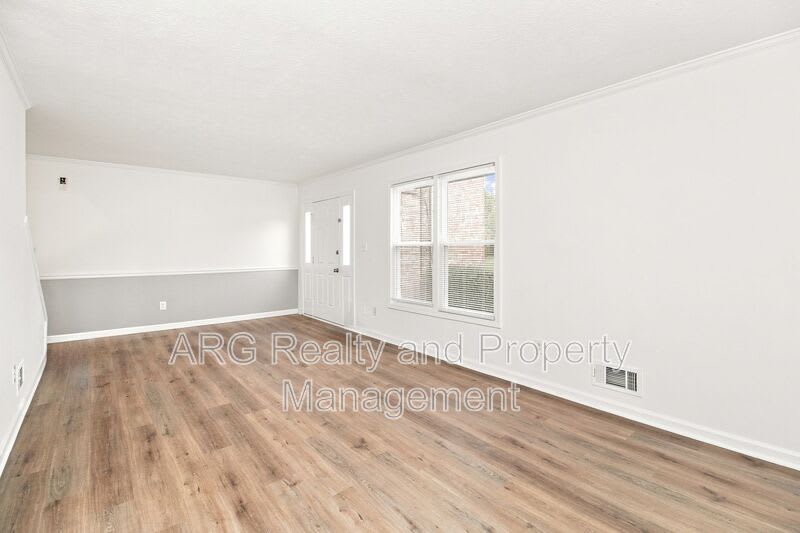 2142 Fairway Court SE Unit A – photo 2