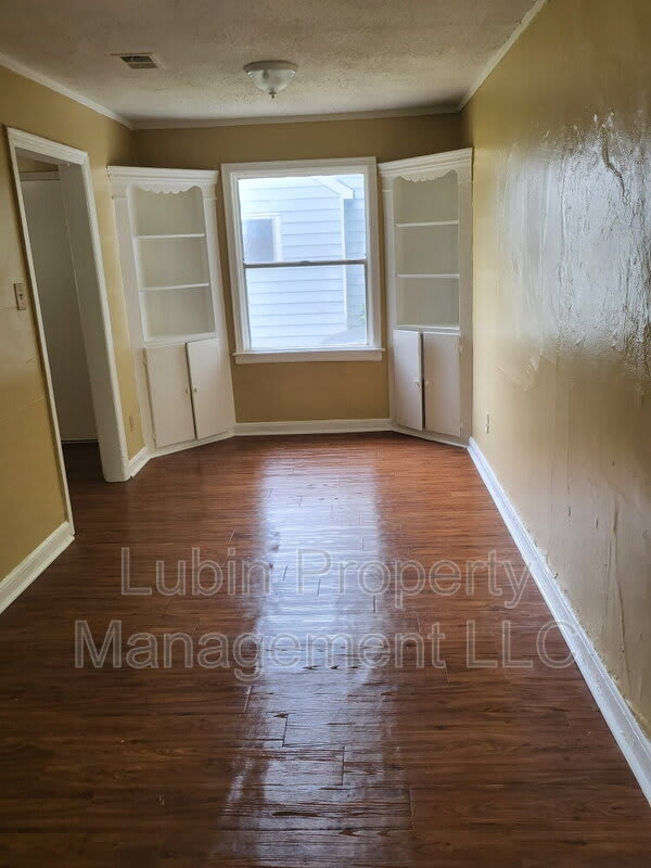 1866 Valley Blvd – photo 2