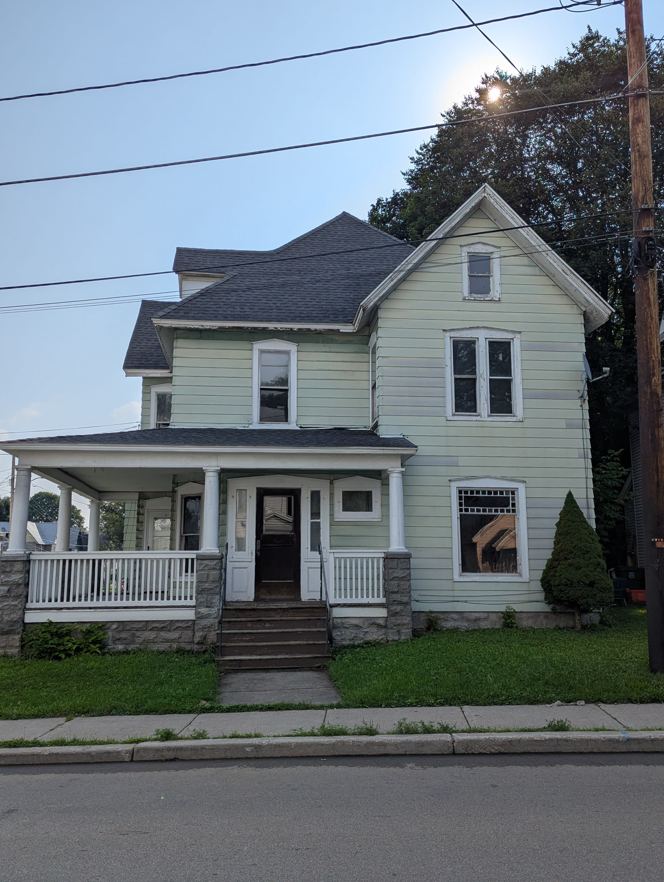 225 Forest Avenue – photo 1