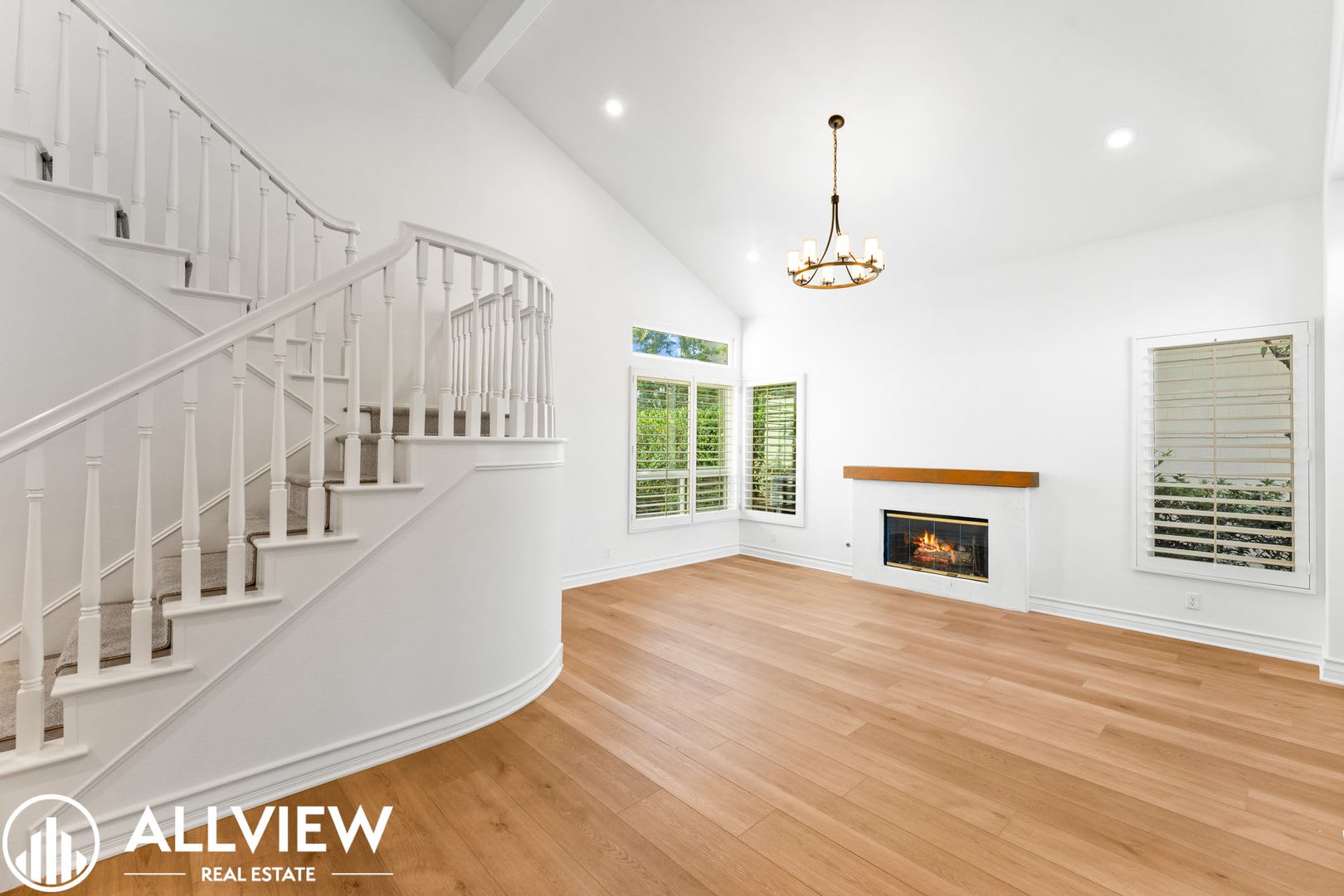 Luxury Living in the Prestigious Guard-Gated Community of Dove Canyon – photo 4