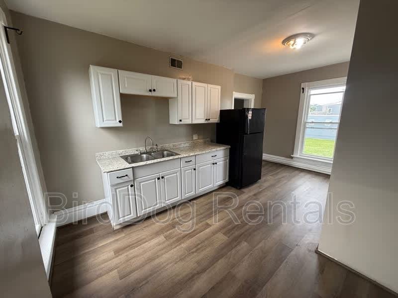 1044-1046 East Long Street – photo 5