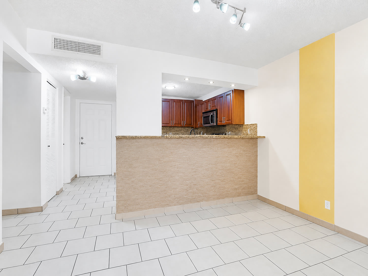 1850 West 56th Street – photo 1