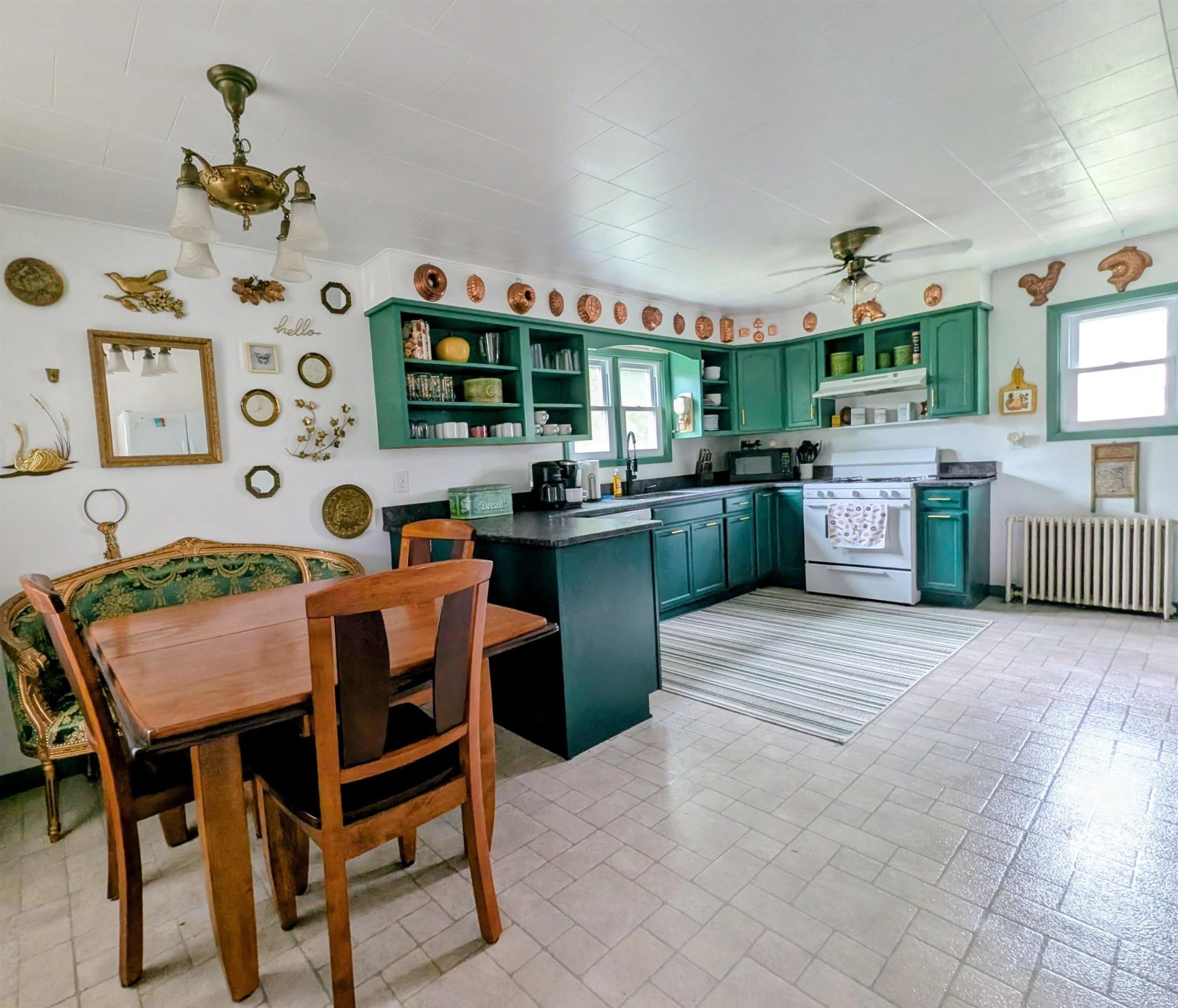 609 E Main St – photo 3