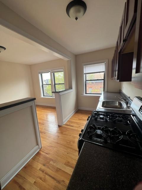 2950 N Seminary – photo 4