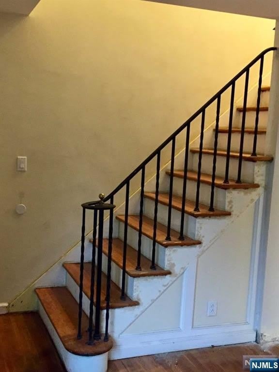 207 Wortendyke Avenue – photo 2