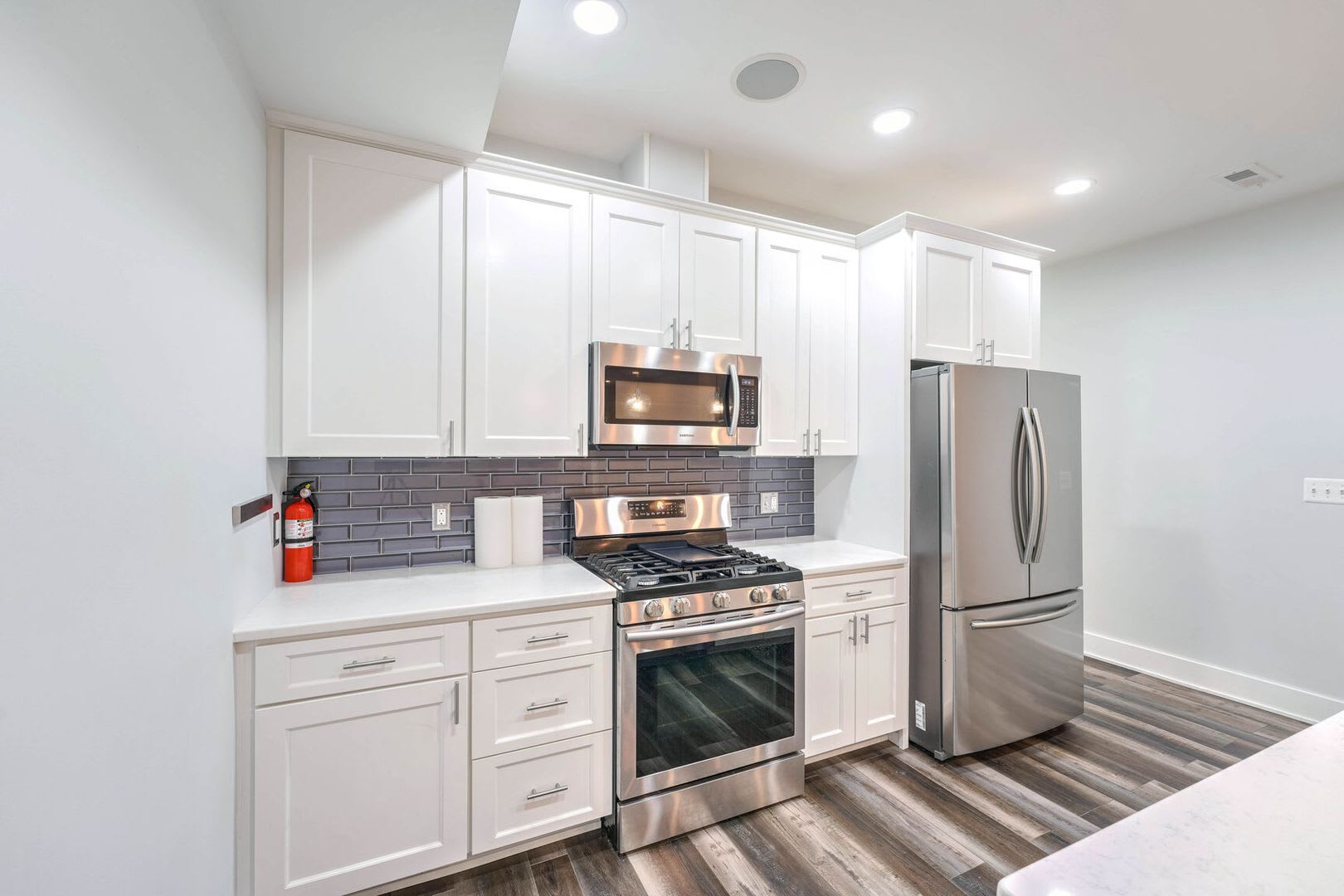 Sophisticated City Living: Spacious 2-BR, 2-BA Just 5 Blocks from Columbia Heights Metro! – photo 5