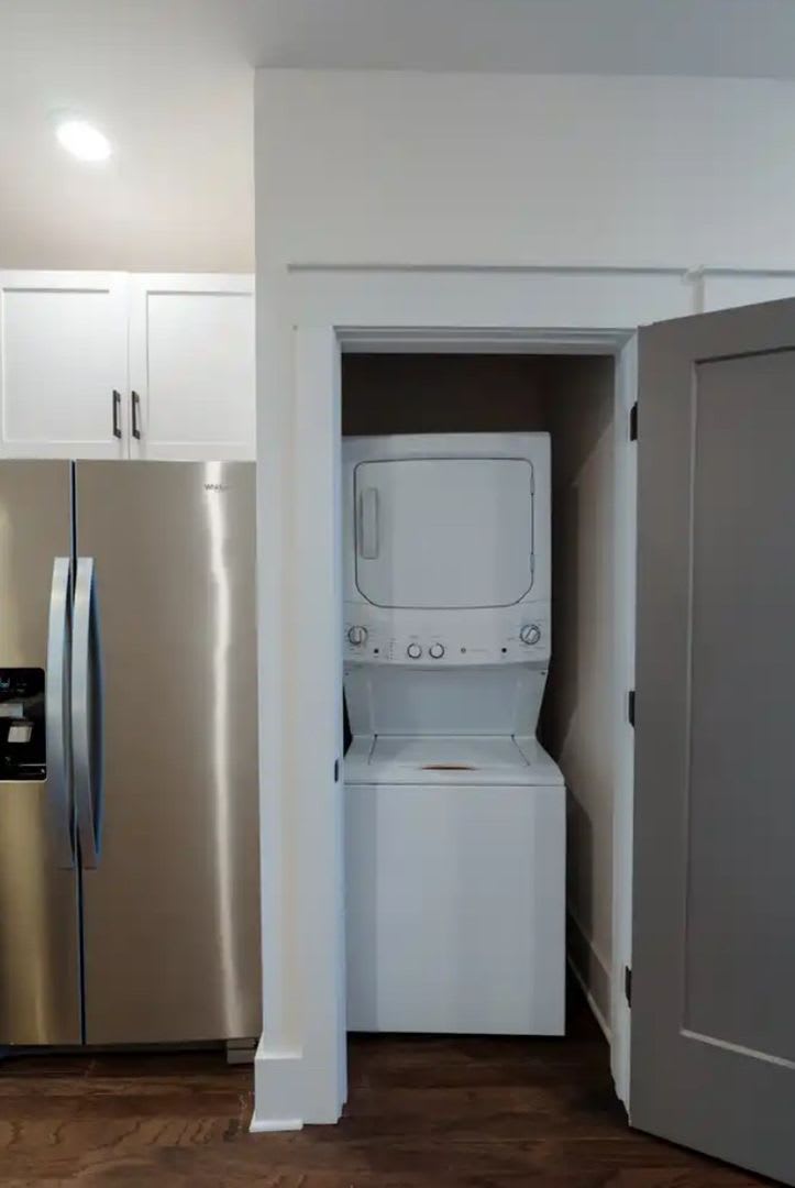 Charming 1BR/1BA home in vibrant East Nashville! – photo 4
