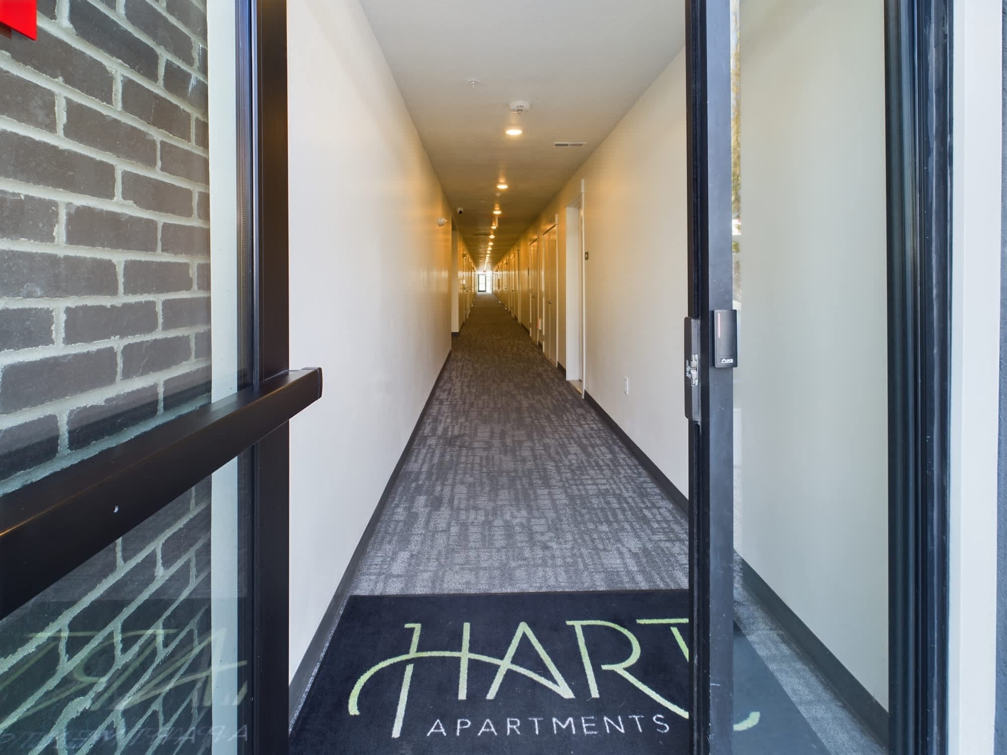 Hart Apartments – photo 2
