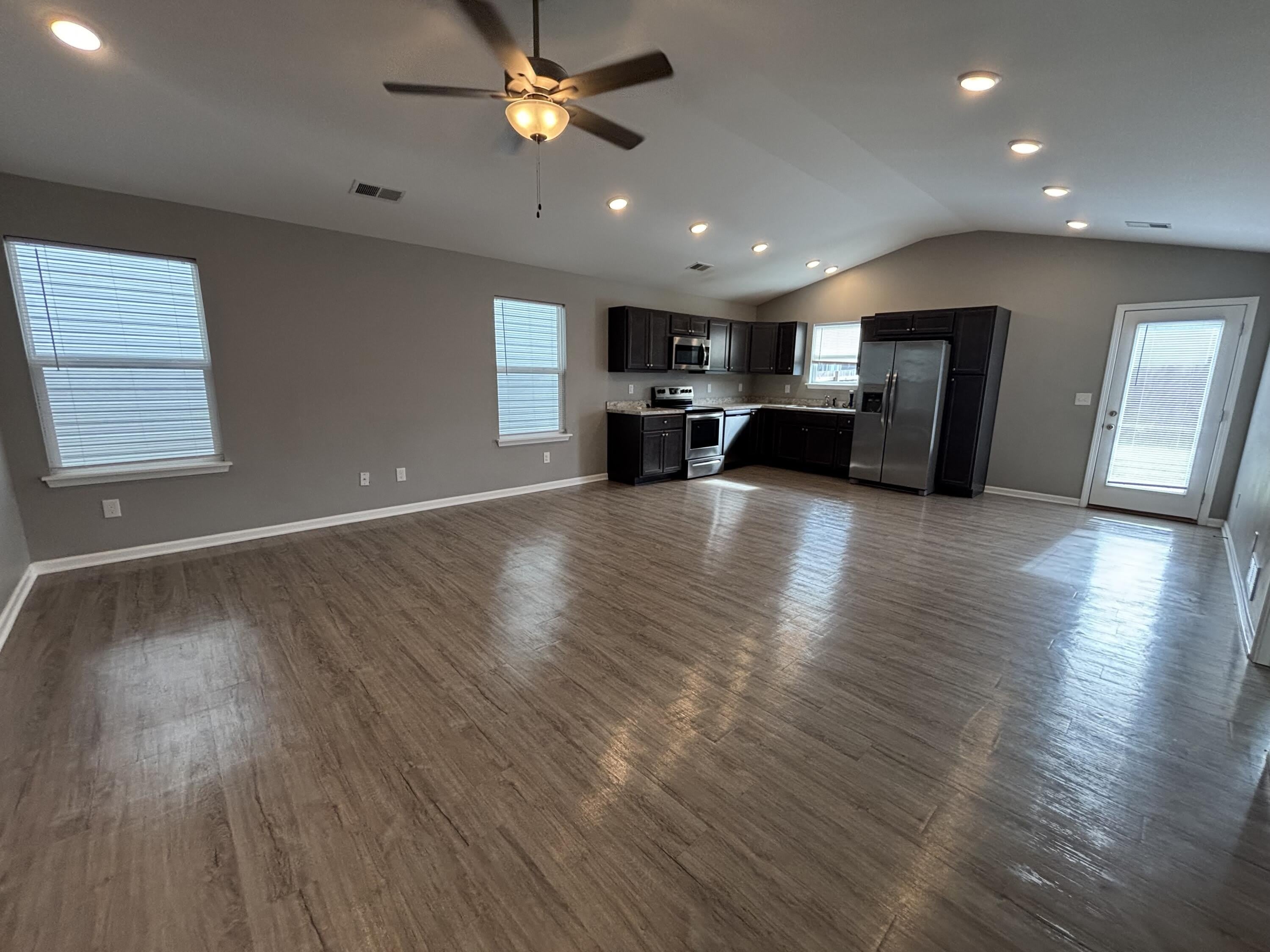 2525 Feathersound Way – photo 2