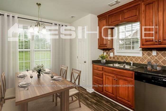 702 Carters Grove Road – photo 3