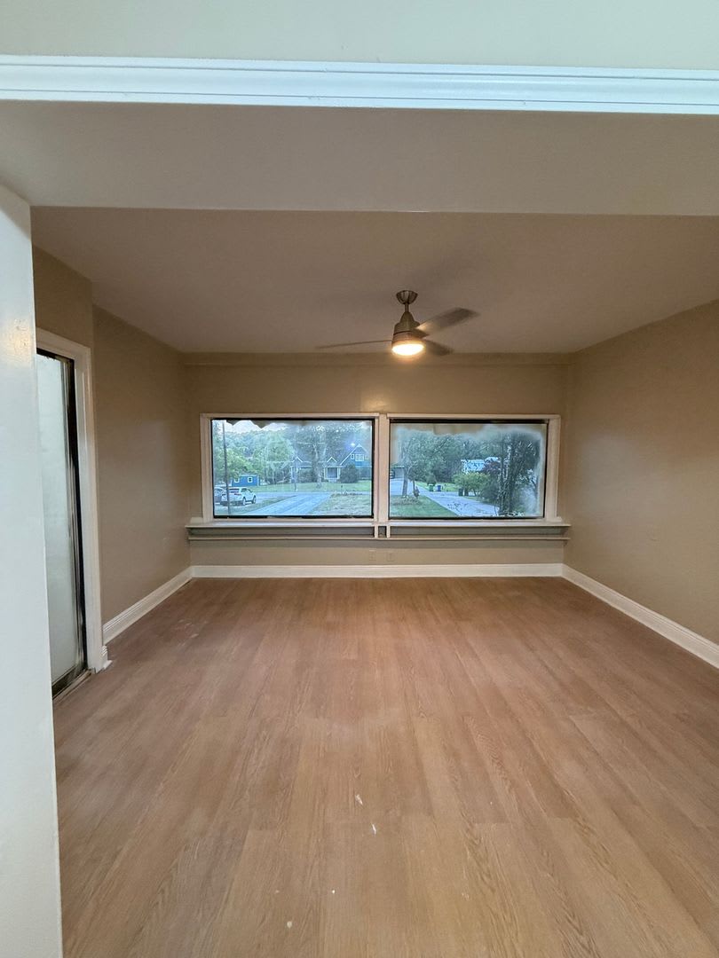 Charming 3/2 House in Norris Lake Community with Lake View – photo 2