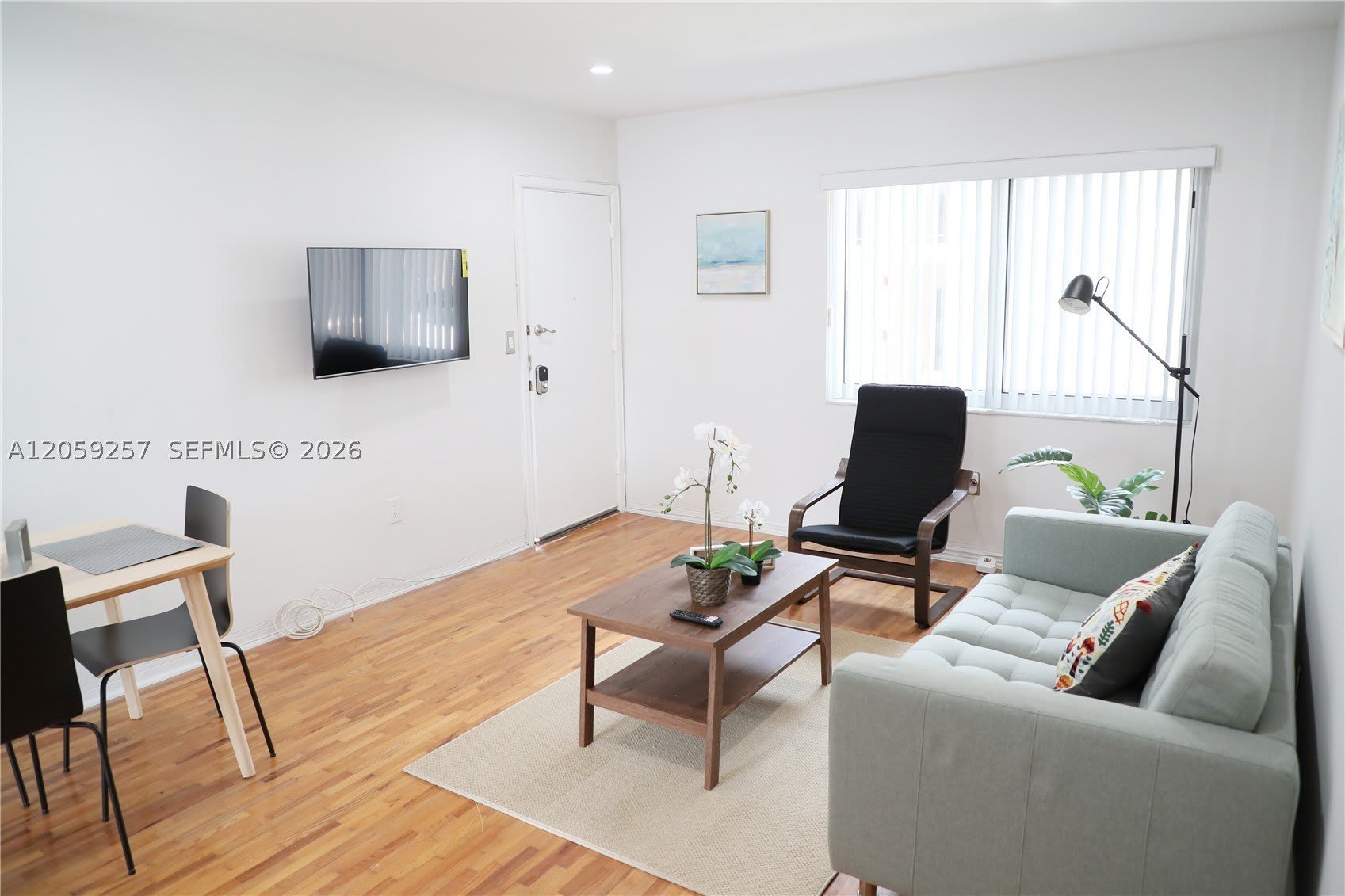215 Antilla Ave – photo 1