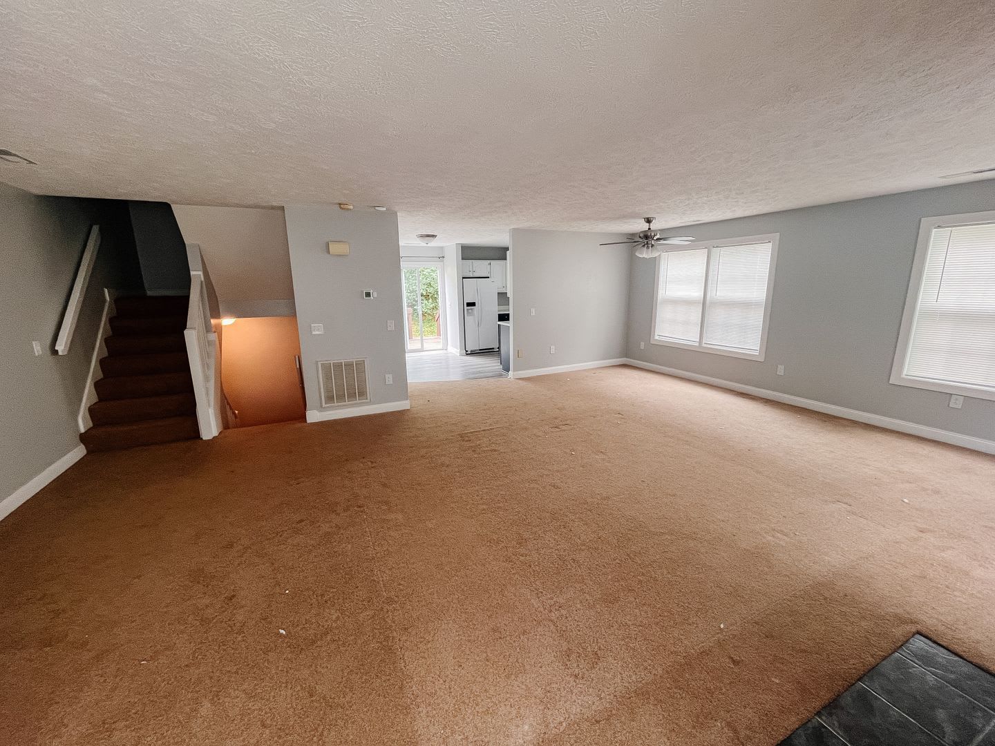 3 Bedroom 2.5 Bath Townhouse – photo 4