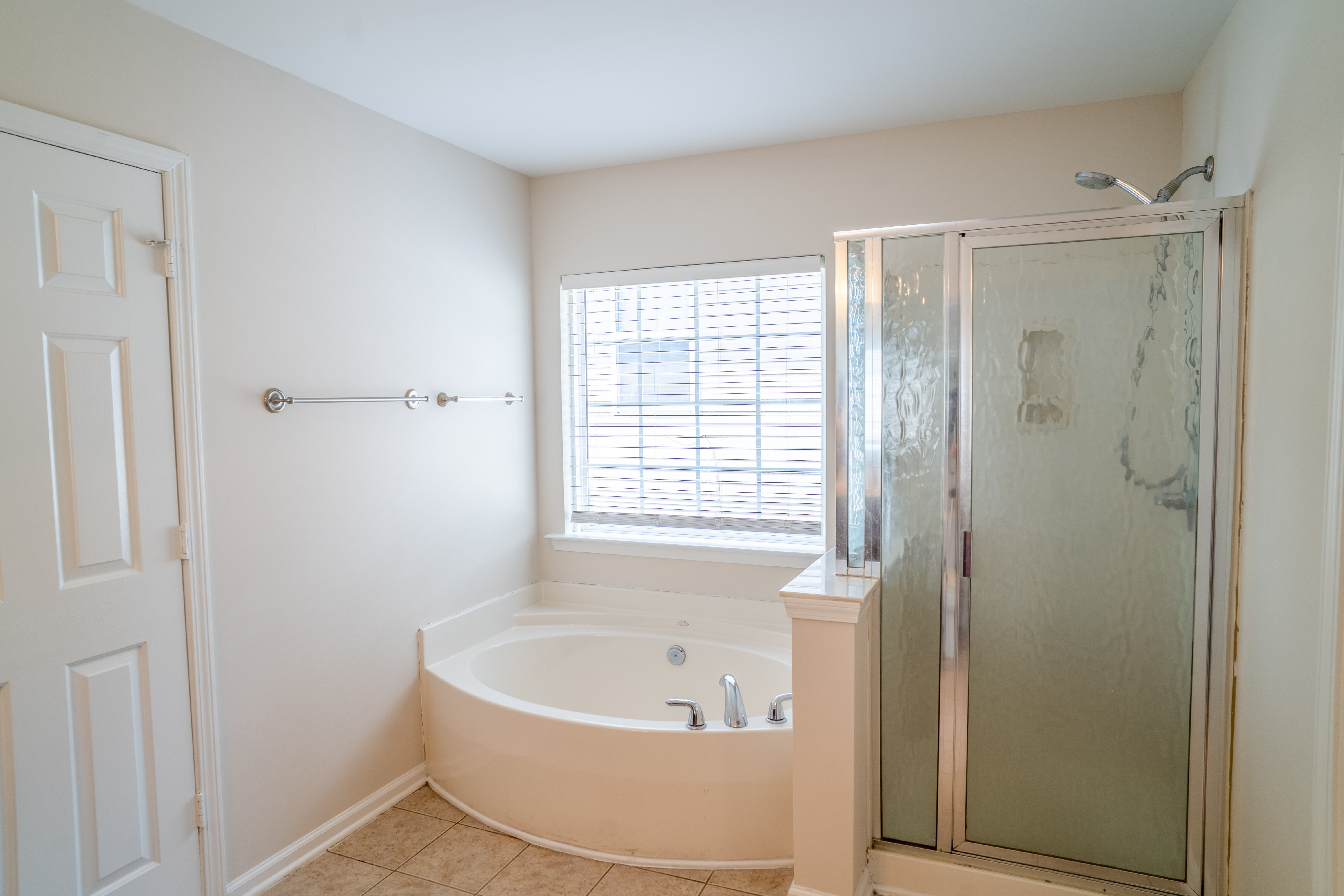 9411 Seamill Rd – photo 3