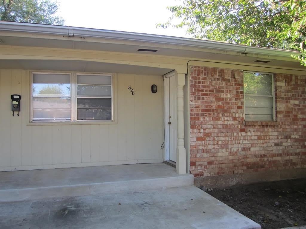 820 Russell Circle – photo 2