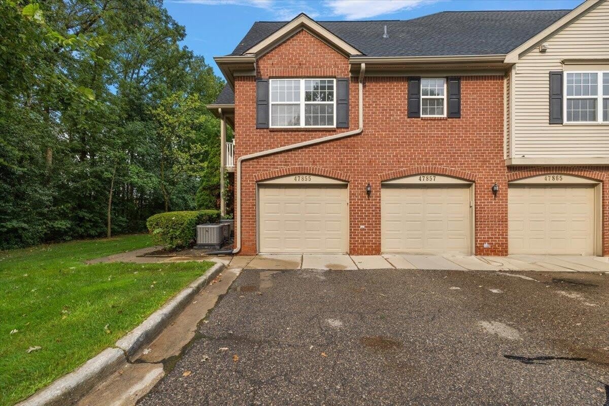 47855 Cardiff Avenue – photo 3
