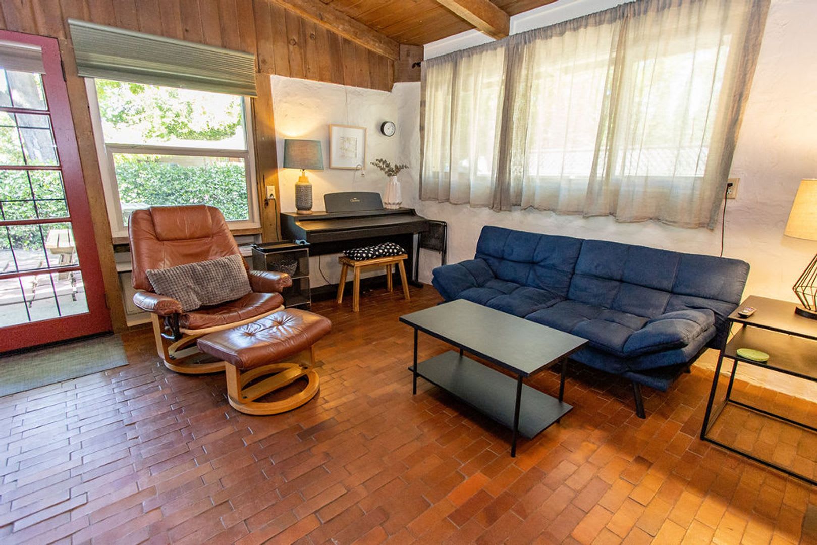 Temporary Furnished Rental – photo 5