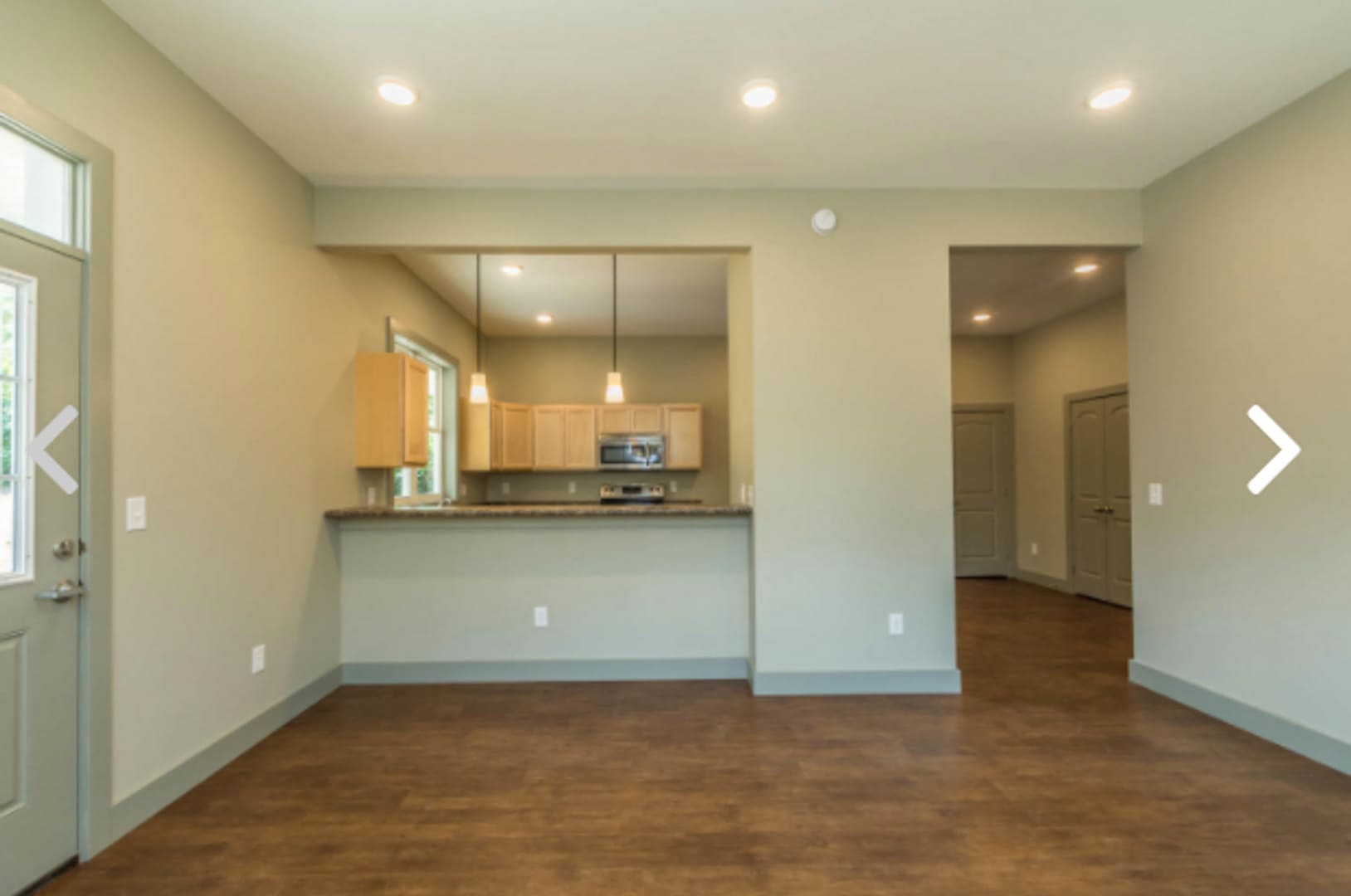 HUGE newly built 4 bed / 4.5 bath townhouse! – photo 5