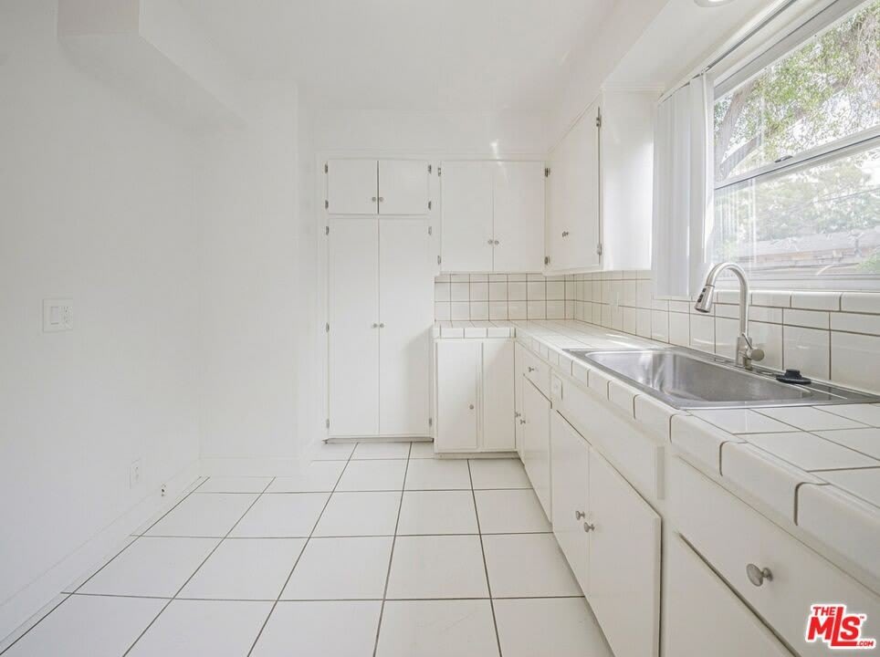 3370 W 83rd St – photo 5