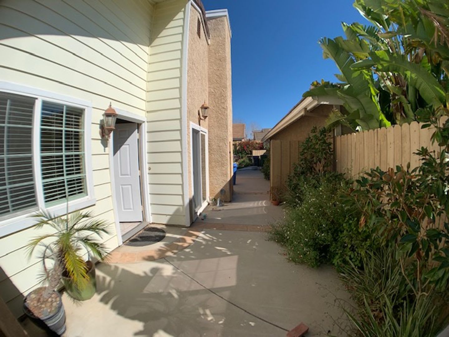 Moorpark 3 Bedroom Single Story With Private Backyard – photo 2