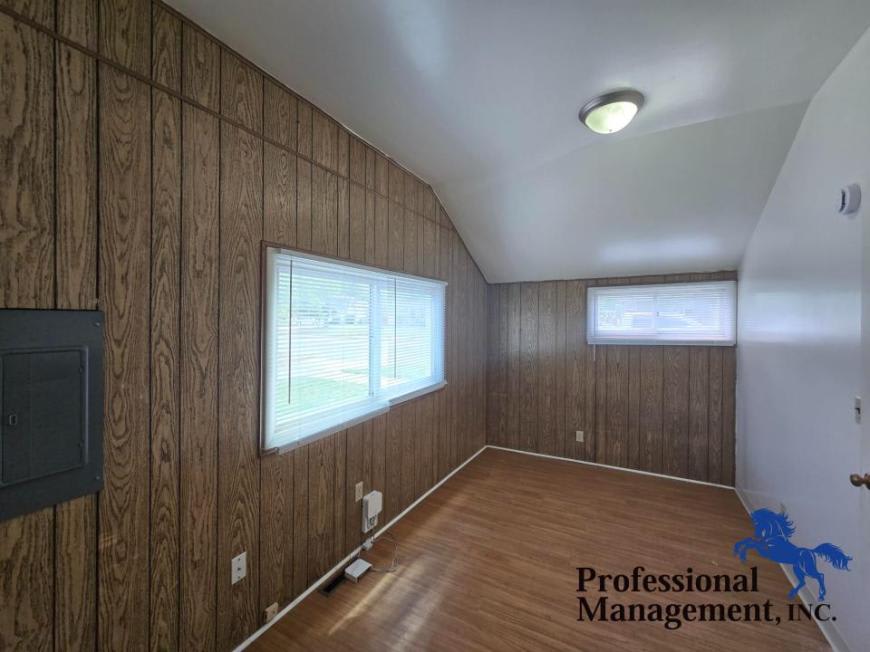 752 Alderson Ave – photo 5