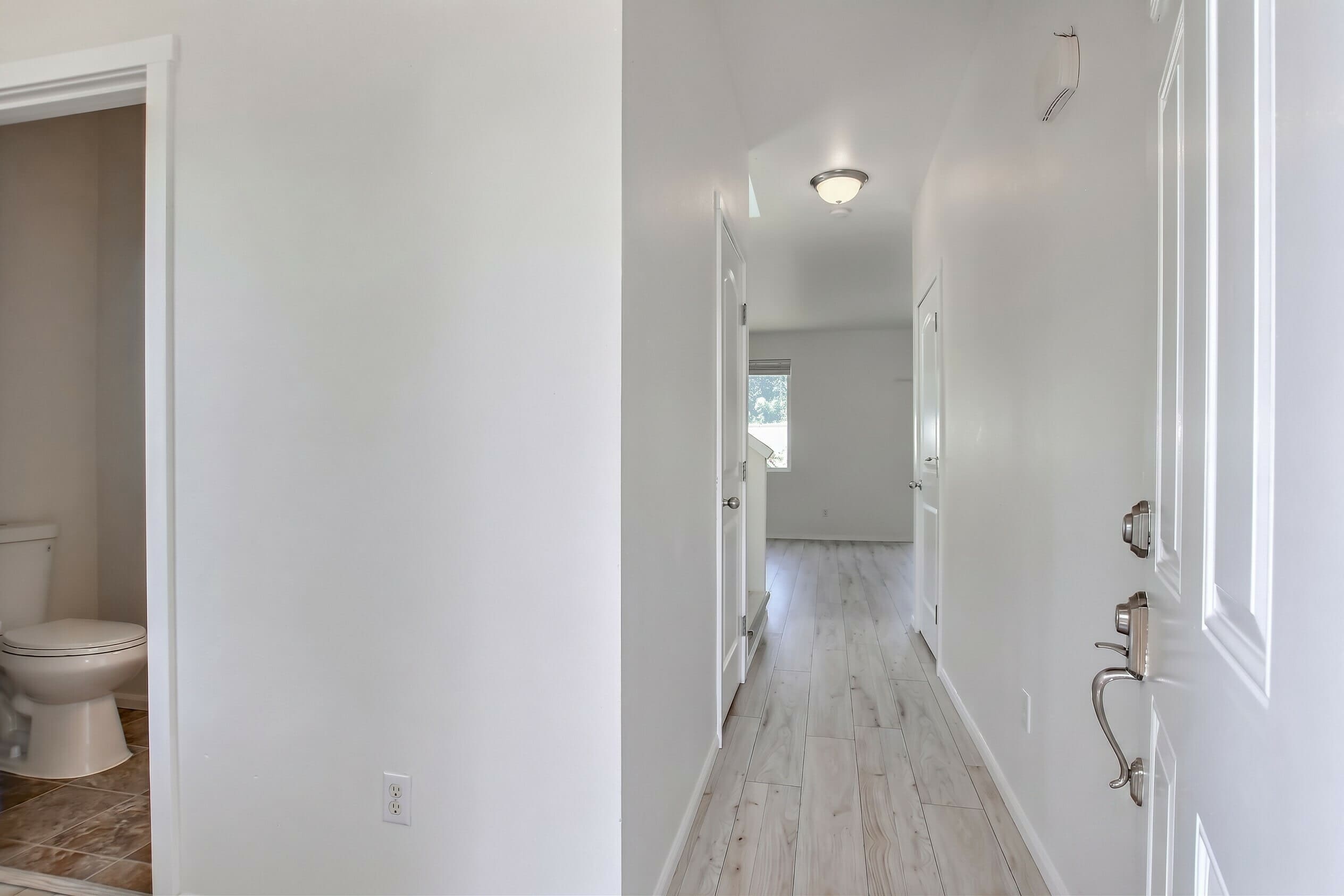 586 Beaver Boulevard – photo 4