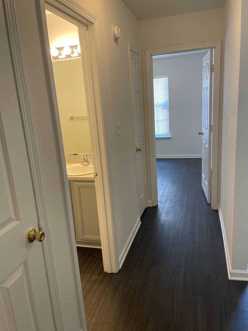 Room in 3 Bedroom Home at Tennyson Dr – photo 2