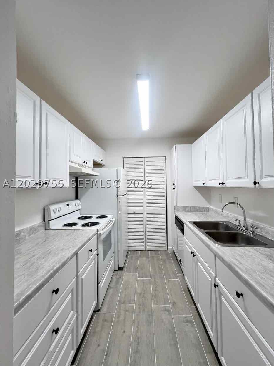 8719 NW 39th St – photo 5