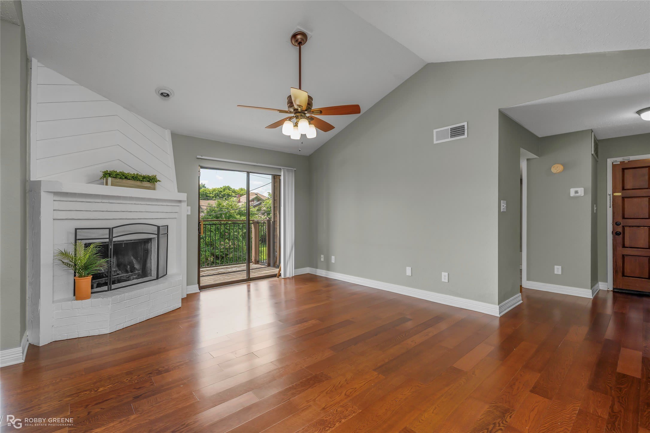 3100 Fairfield – photo 3