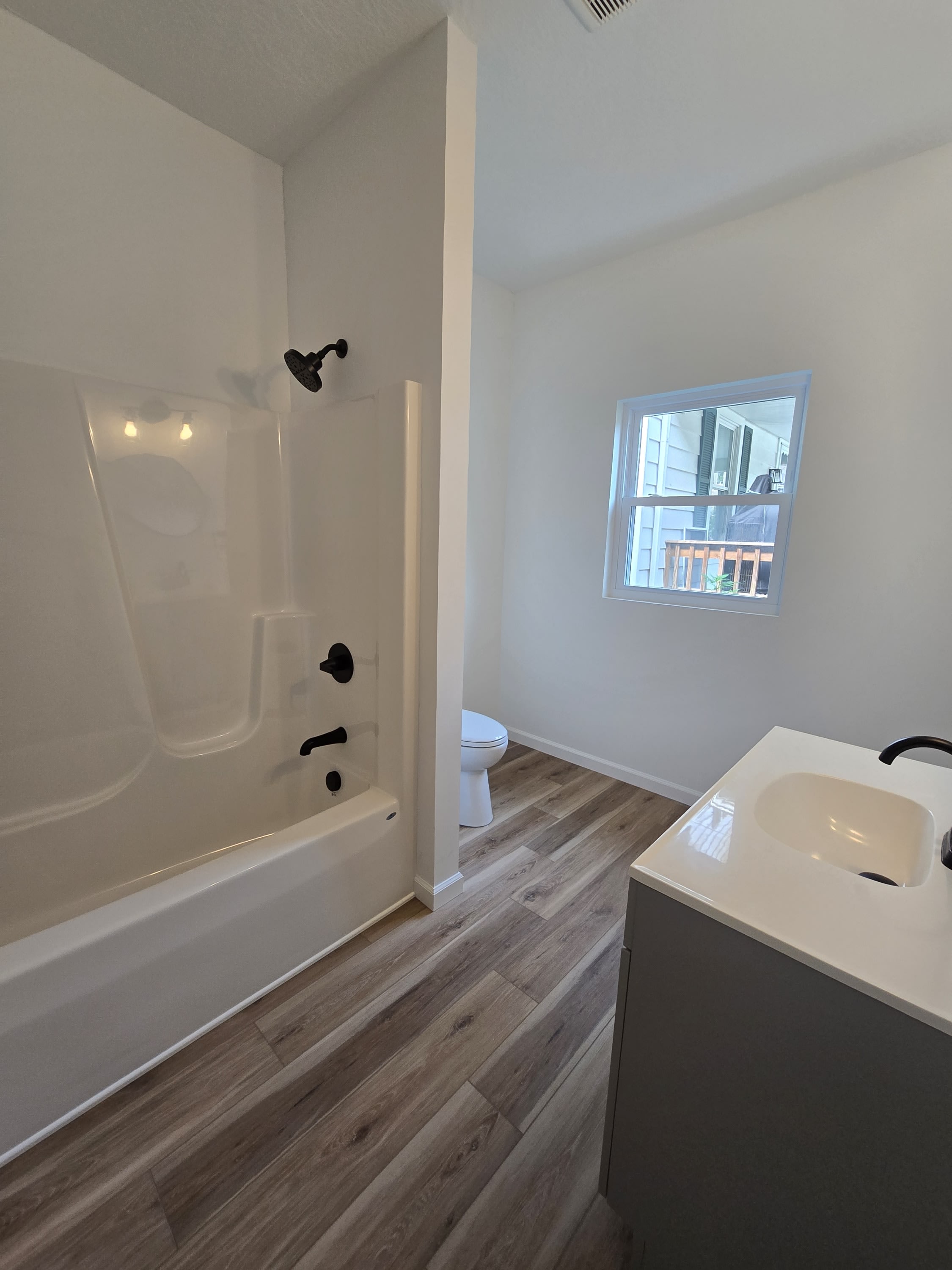 817 East Bowman Street – photo 5