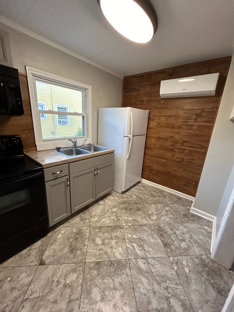 745 Queen Avenue Northwest – photo 5