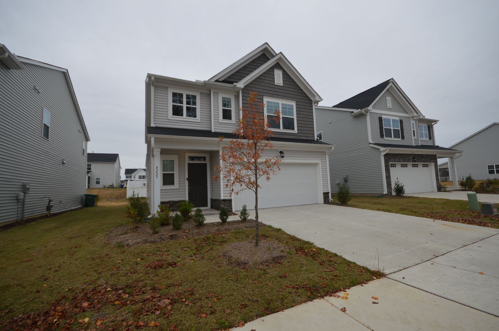 4229 Olde Waverly Way Fuquay Varina Nc Bev Roberts Rentals And Property Management – photo 2
