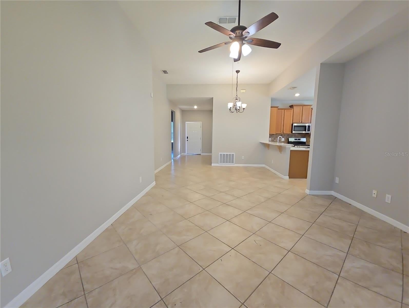 5201 SUNSET CANYON Drive – photo 4