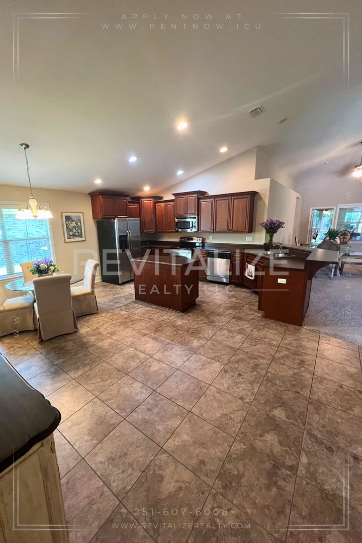 Beautiful Home in Huntington Woods with Sunroom! – photo 3