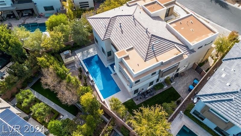 82 Grey Feather Drive – photo 2