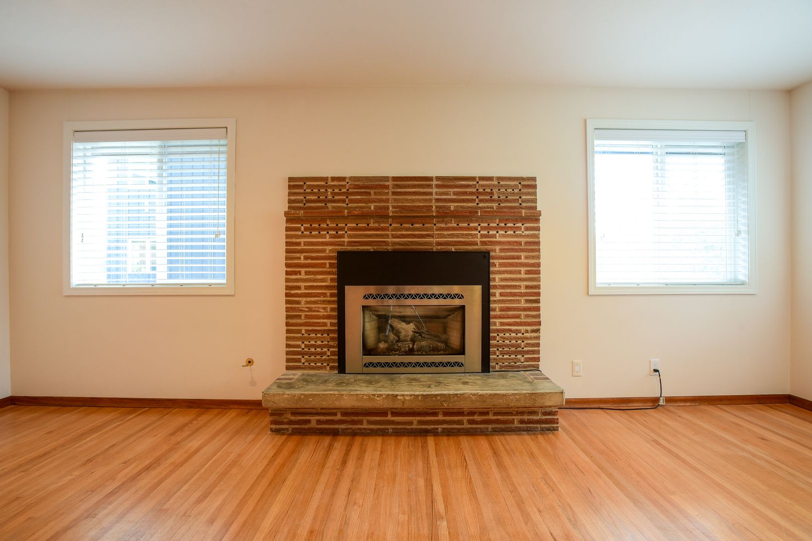 Beautiful 4 Bedroom Plus Office Home In Ballard – photo 2