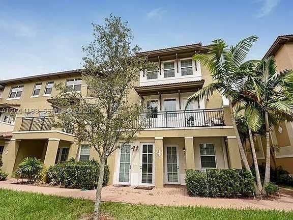 837 SW 147th Ave – photo 1