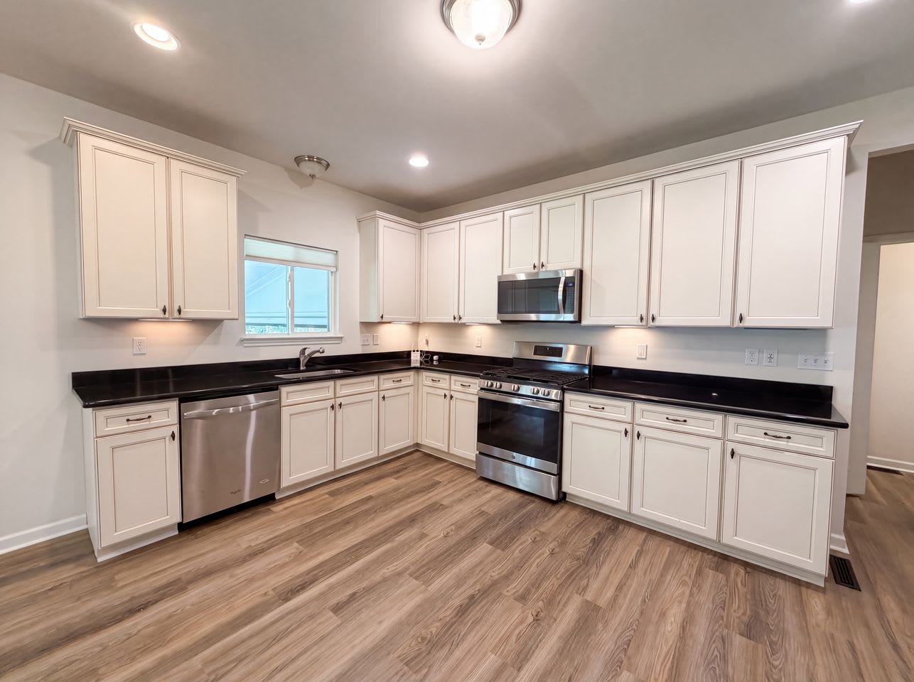 5946 Hawkins Ridge Ct – photo 2