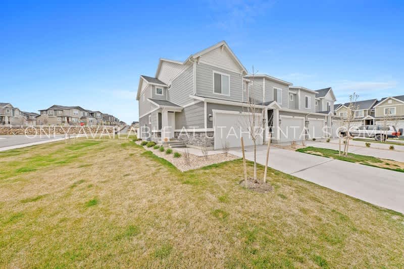 341 N Angus Dr – photo 2